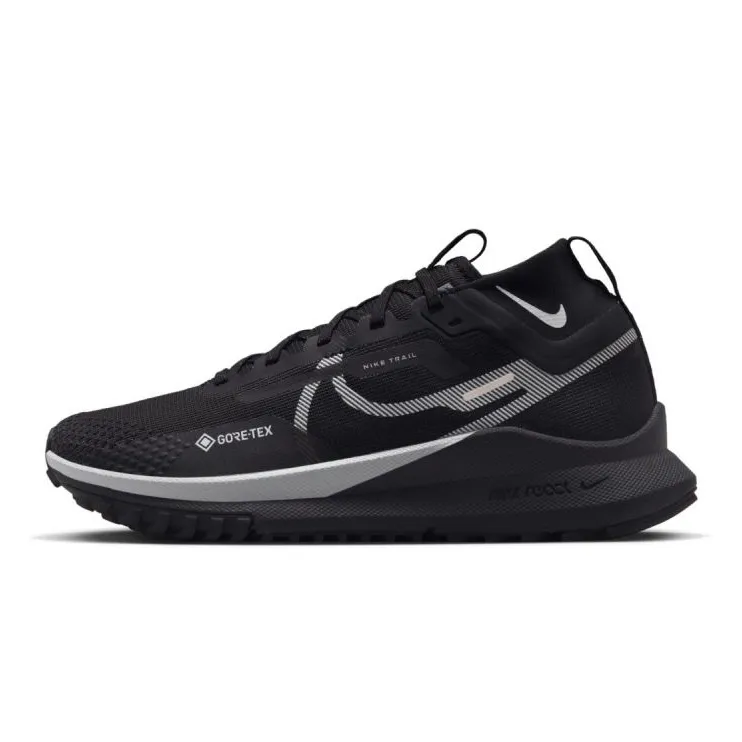 Chaussures de course Nike React Pegasus Trail 4 Gore-Tex W DJ7929-001 le noir