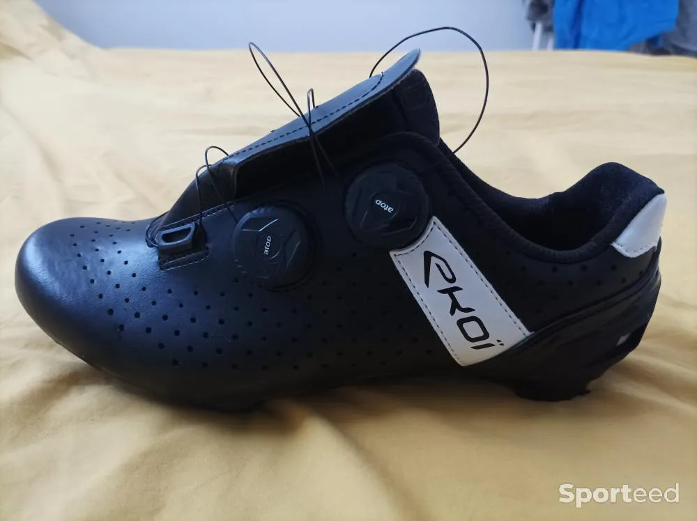 Chaussures de cyclisme d'occasion Ajouté le : 11/10/2023
