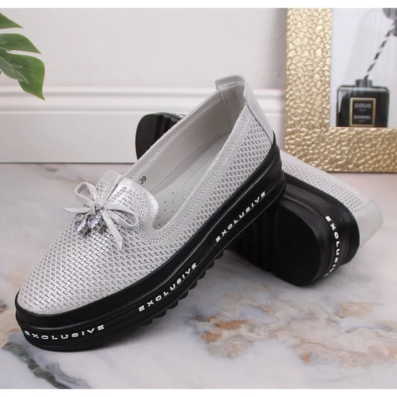 Chaussures à enfiler confortables en cuir pour femmes argent S.Barski AL22400