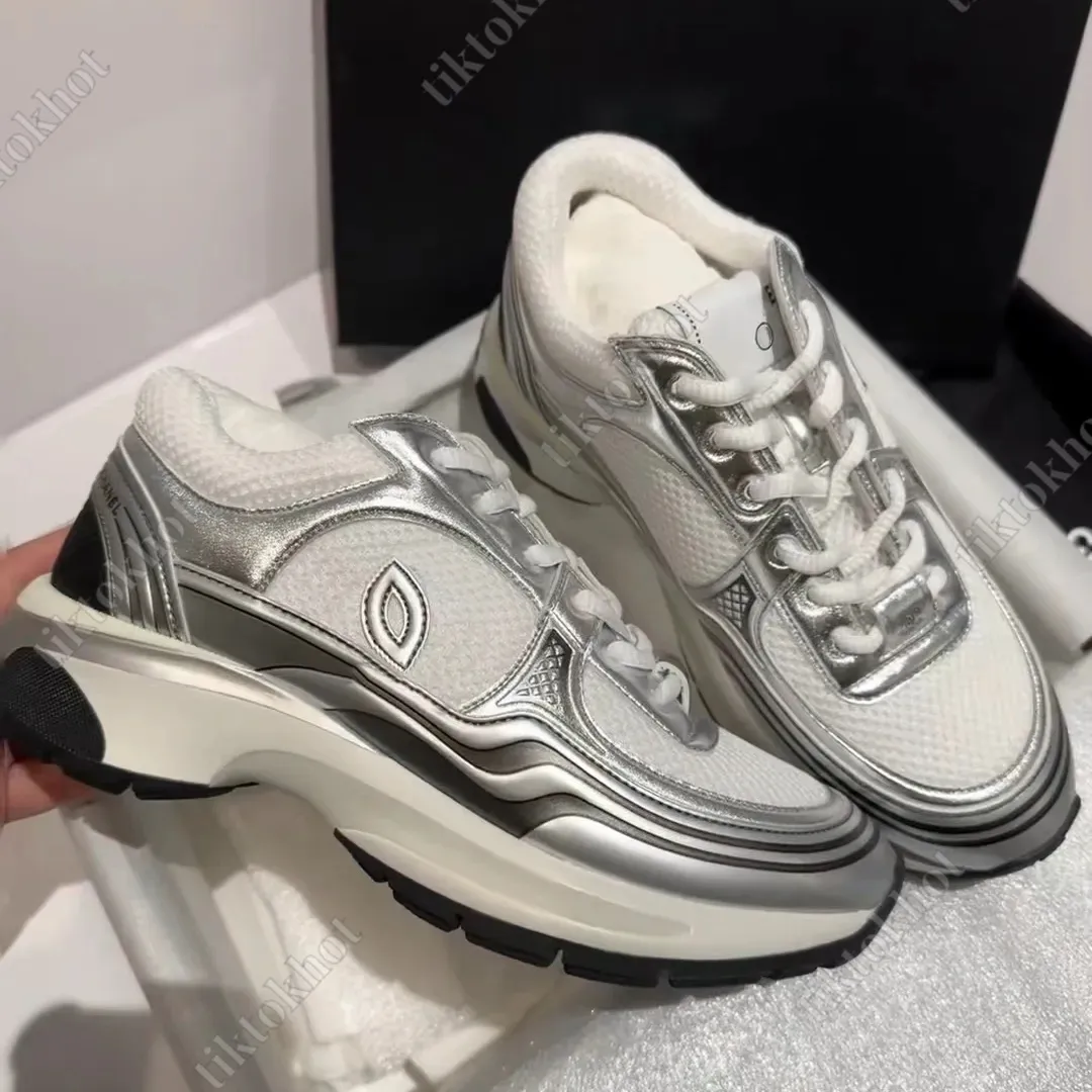 Nouveau Style Entraîneur Dété Femmes Extérieurs Hommes Chaussures Décontractées À Talon Plat Mode De Luxe De Luxe Sneaker Lacet 